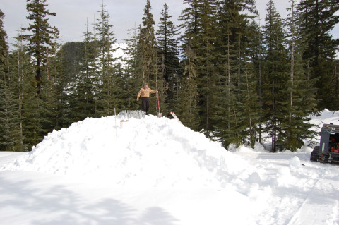 Upper Lookout Met Shelter during snow event